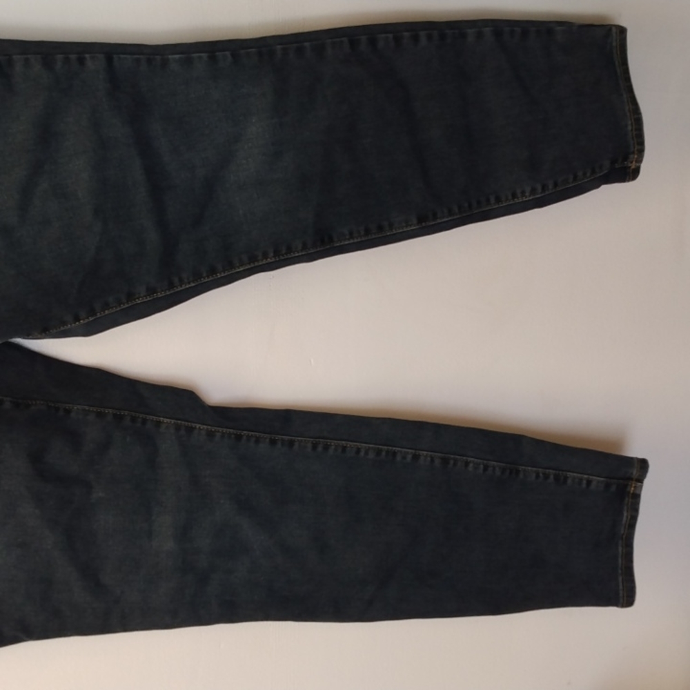 Universal Thread ladies size 14/32R jeans, - Picture 3 of 8